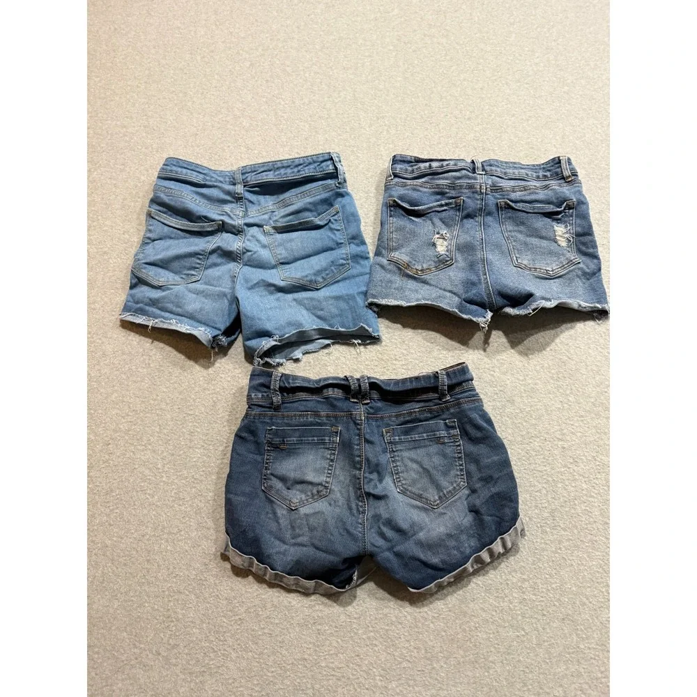 Lot of 3 Cutoff Jean Shorts Womens Sz 6-7 Universal Thread 6/Hailey 7/Wax Jean L